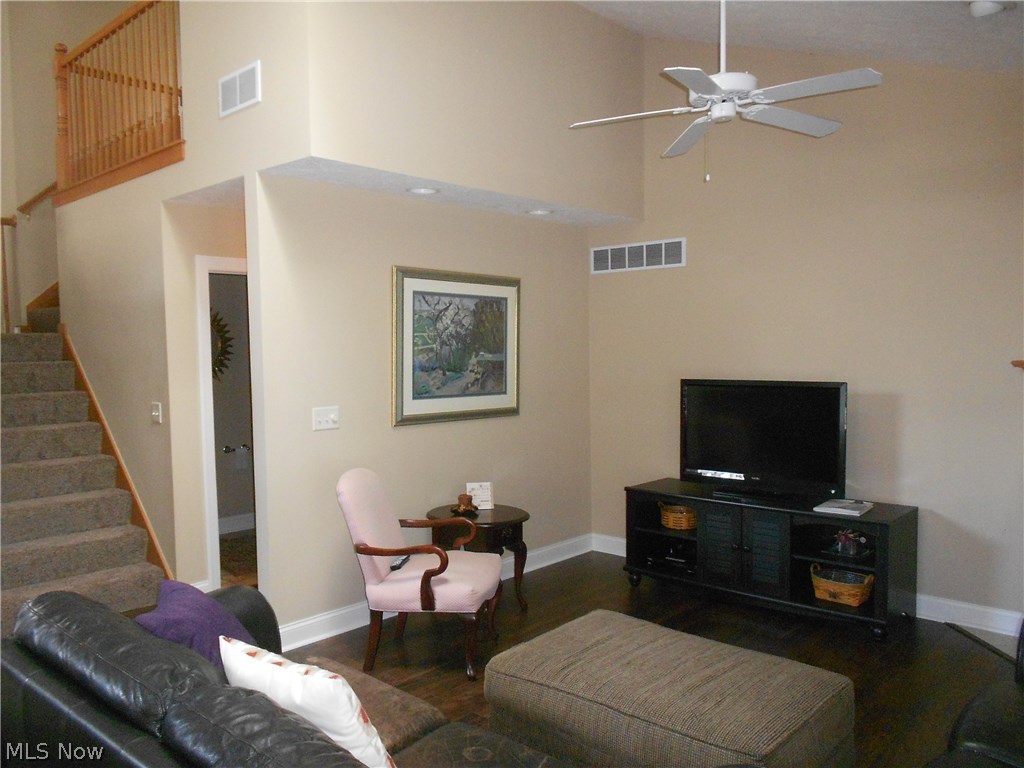 North Pt/Hunters Xing Condo - Residential