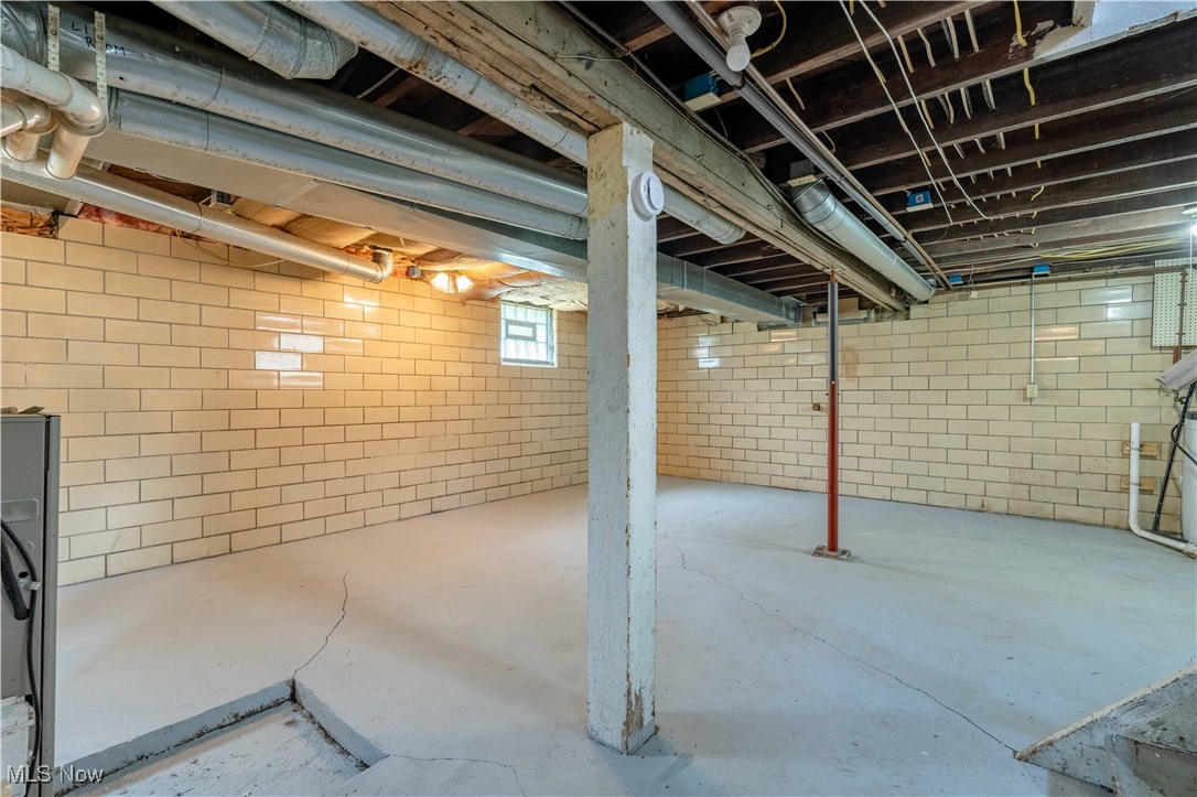 341 Pioneer Street, Akron, Ohio image 32