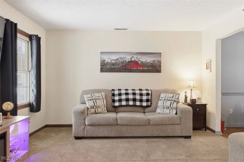 Photo of 410 Nebraska Avenue, McDonald, OH 44437 (MLS # 5186930)