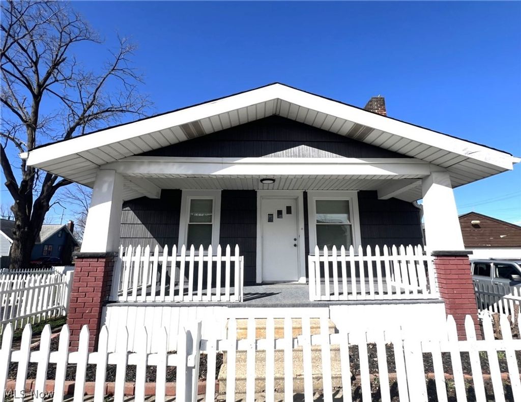 Photo of 1825 Bernice Court NE, Canton, OH 44705 (MLS # 5193713)