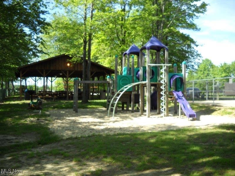 Roaming Rock Sub/Ashtabula Cou - Residential