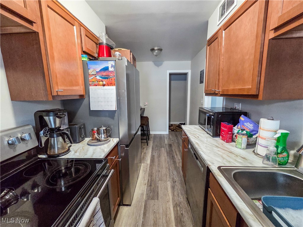 Royal Court Condos - Residential