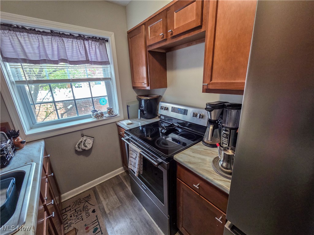 Royal Court Condos - Residential