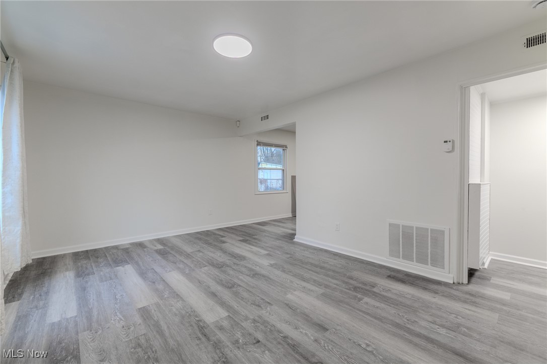 Robert Dvoraks Brentwood Village - Residential