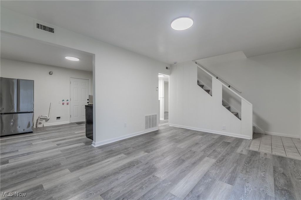 Photo of 19414 Meadowlark Lane, Warrensville Heights, OH 44128 (MLS # 5178377)