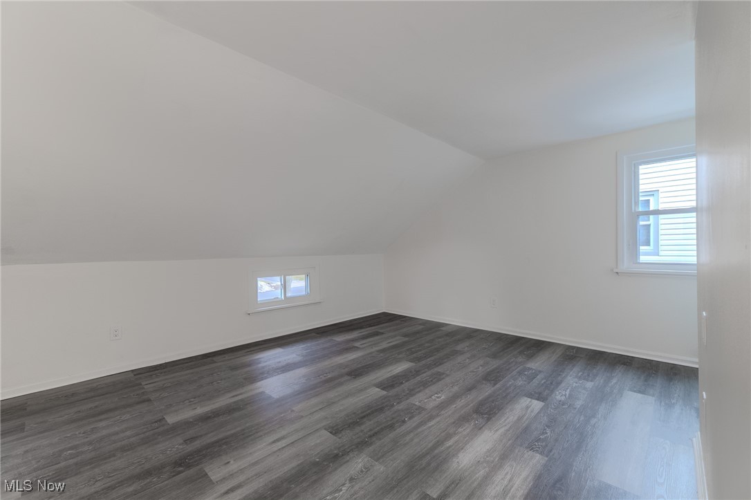 Robert Dvoraks Brentwood Village - Residential