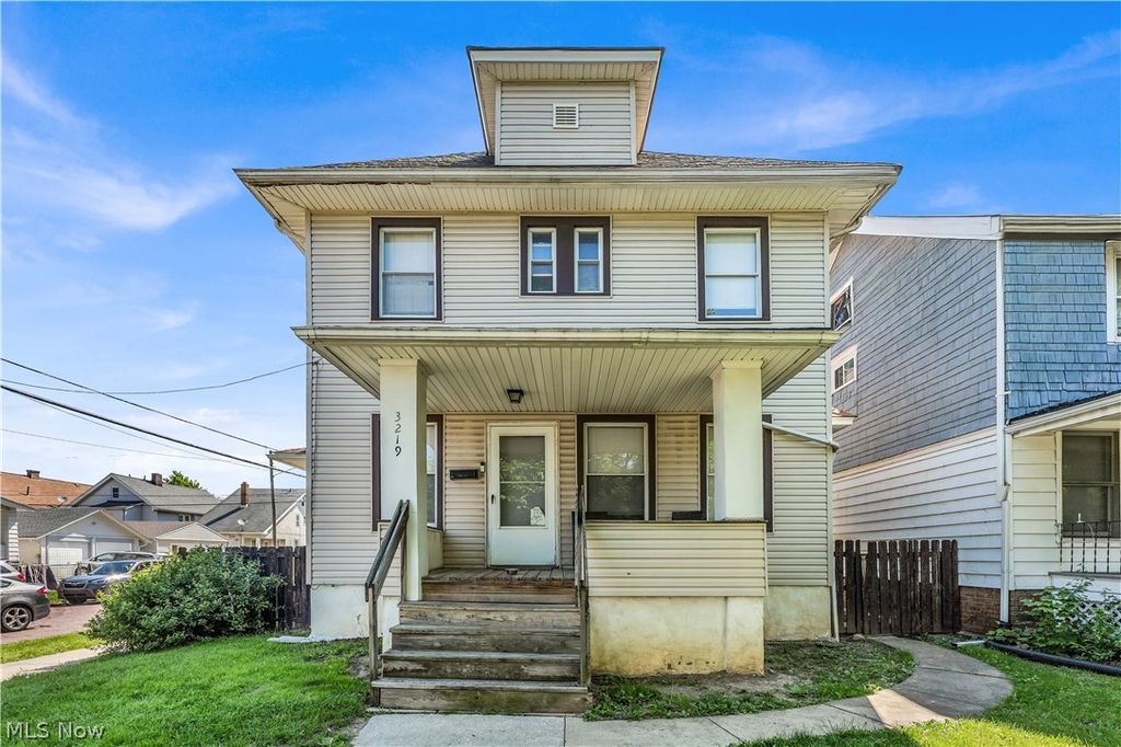 Photo of 3219 W 112th Street, Cleveland, OH 44111 (MLS # 5211417)