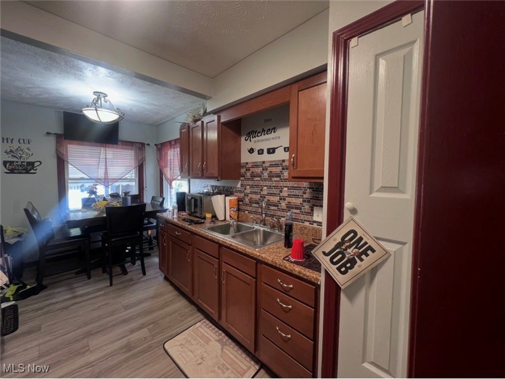 Photo of 3935 E 176th Street, Cleveland, OH 44128 (MLS # 5177323)