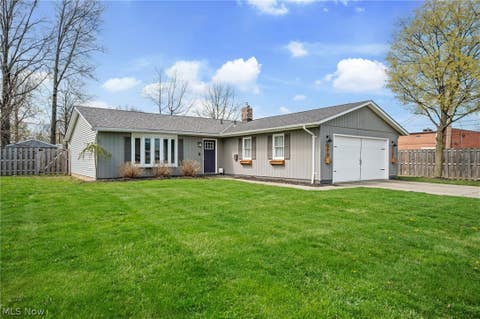 Homes For Sale - 396 E 319 Street<br/> Lake County, Willowick, OH 44095