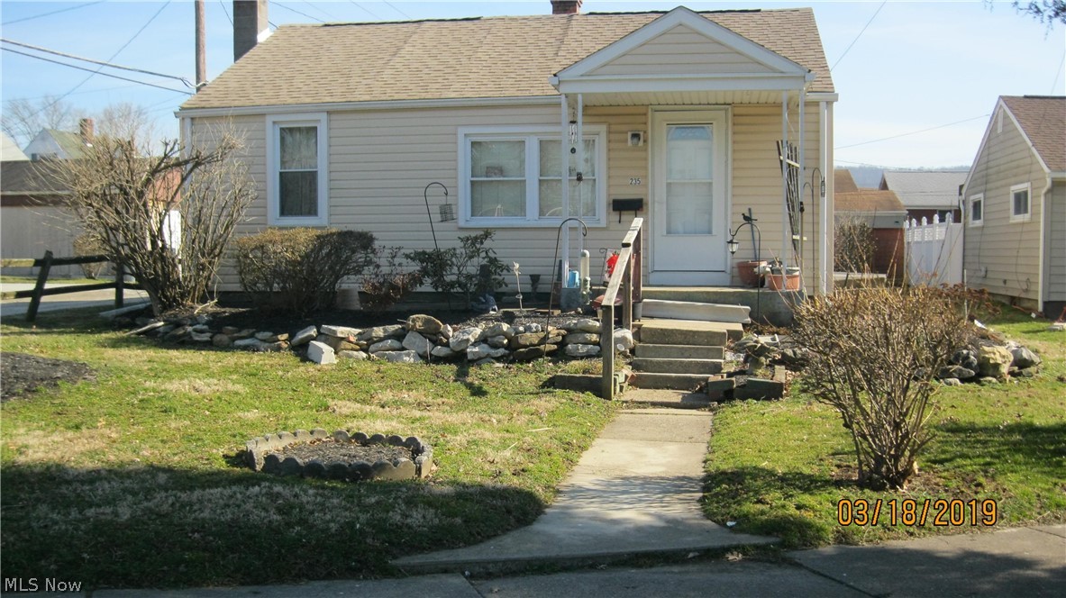 Darling move-in ready, waiting for you. Ranch in glorious Shadyside, featuring 3 bedrooms, 1 bath, beautiful eat-in kitchen with oak cabinetry. Lots of updates. Perfect for downsizing or starting out. Don't miss this one.