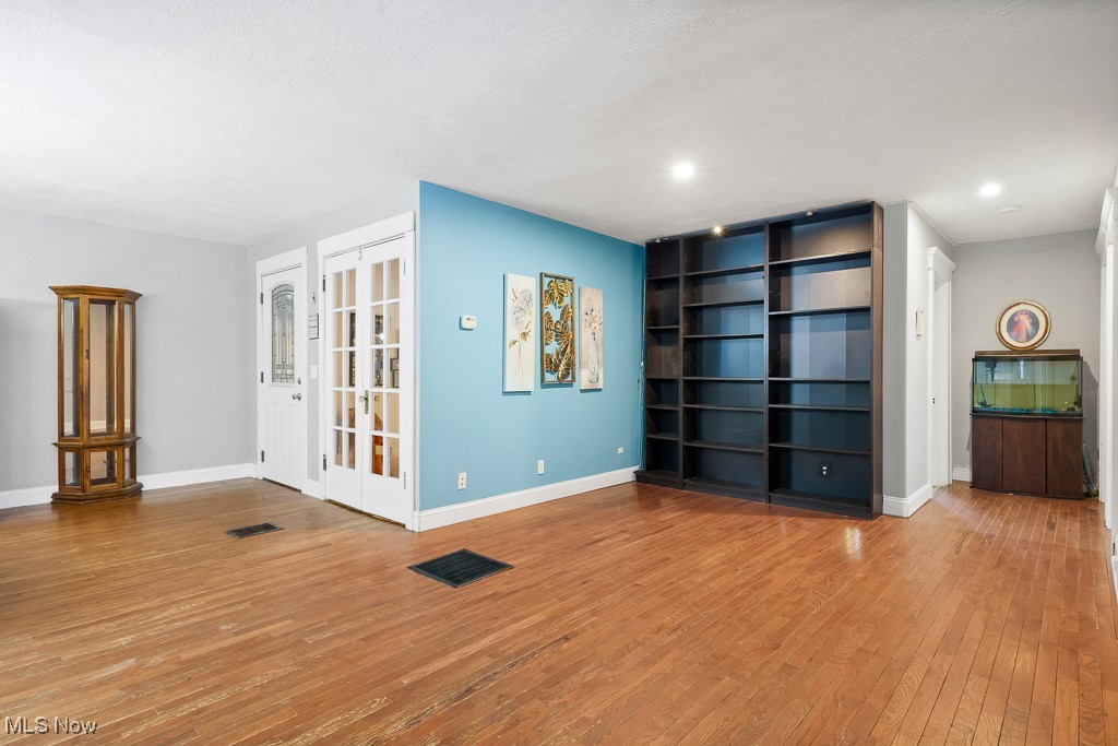 Willowdale Lake - Residential