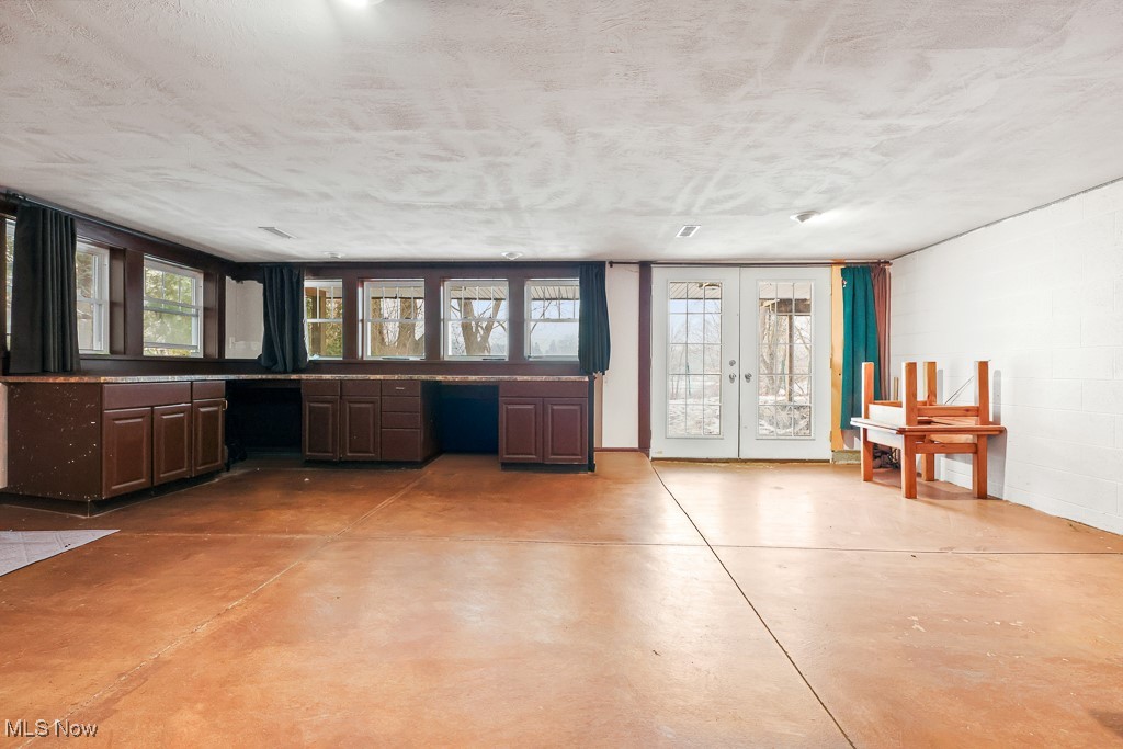 Willowdale Lake - Residential