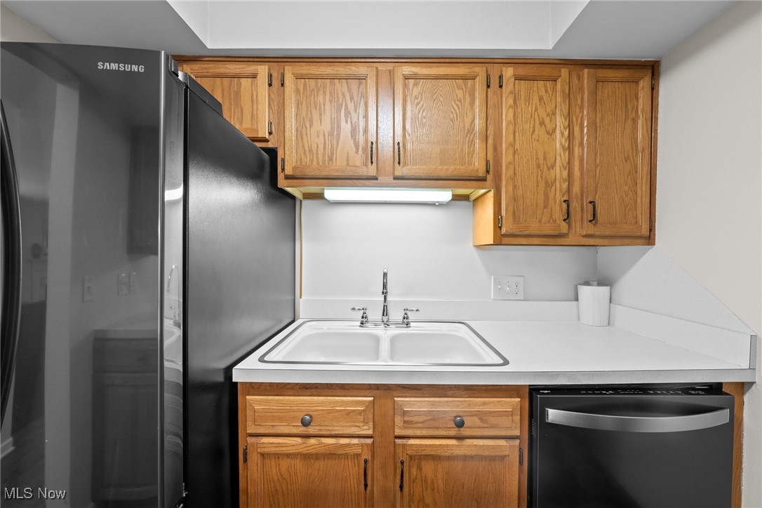 6227 Hidden Creek Drive #126, Lorain, Ohio image 23