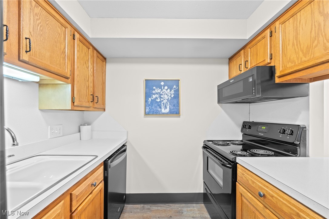 6227 Hidden Creek Drive #126, Lorain, Ohio image 25
