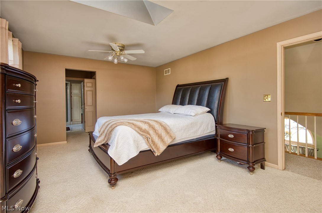 Hamilton Lake Manor 4 - Residential