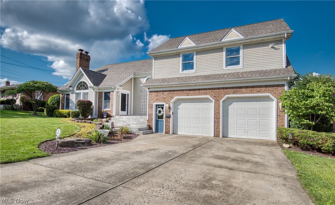 Hamilton Lake Manor 4 - Residential