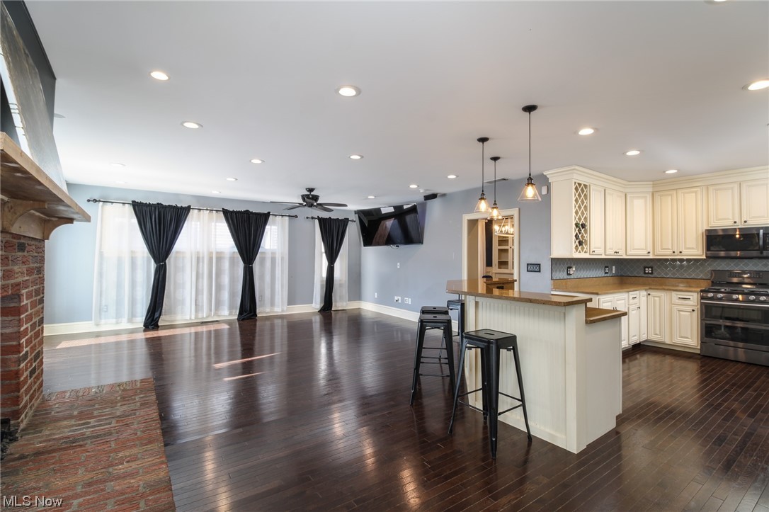 H C Hopkins Ad - Residential