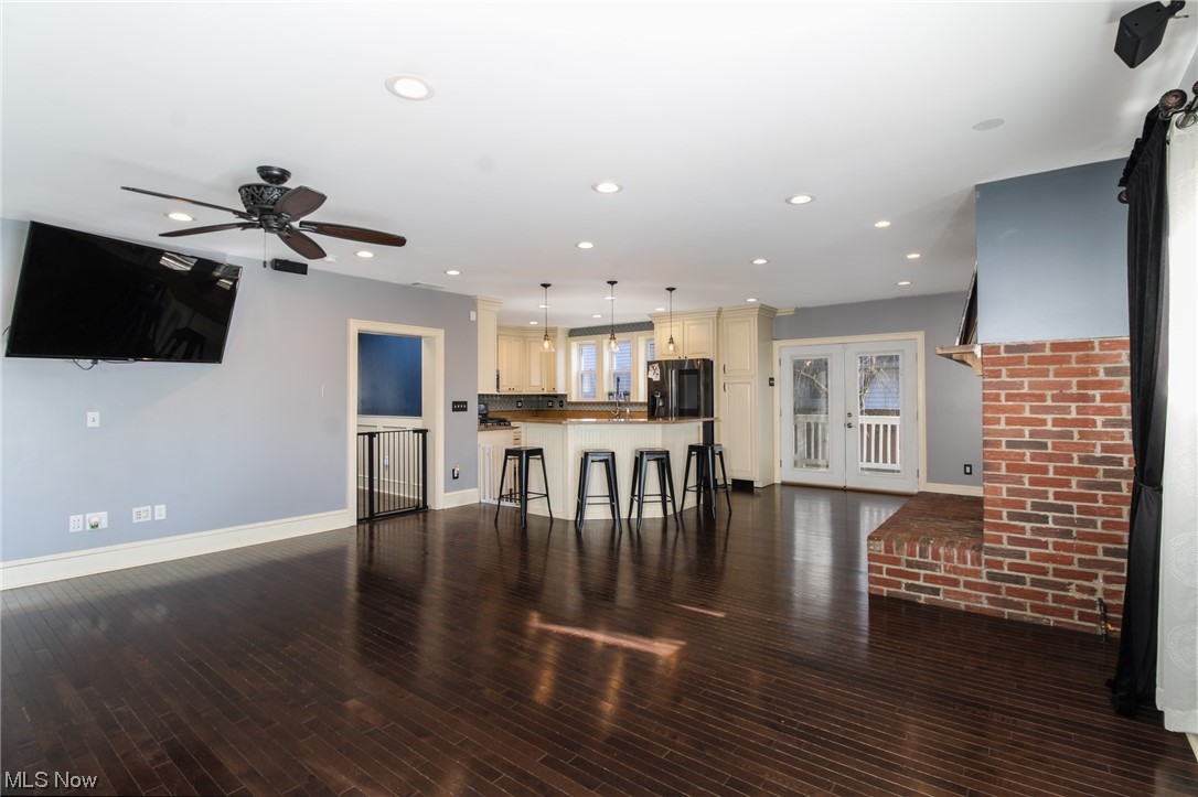 H C Hopkins Ad - Residential