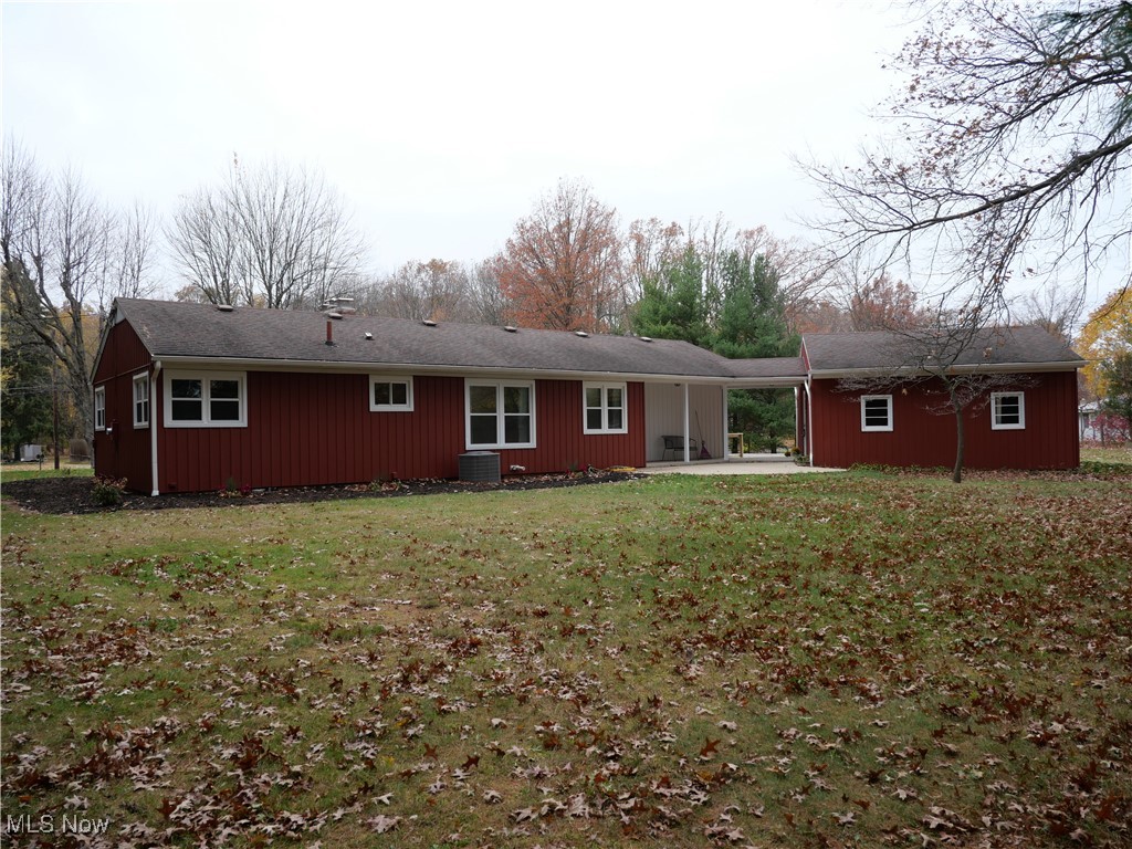 3080 Ridgehill Avenue, Alliance, Ohio image 4