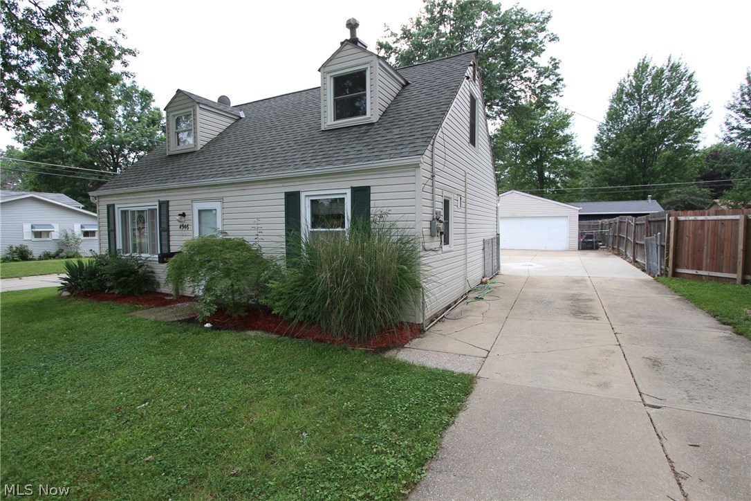 Mentor Headlands Park - Residential