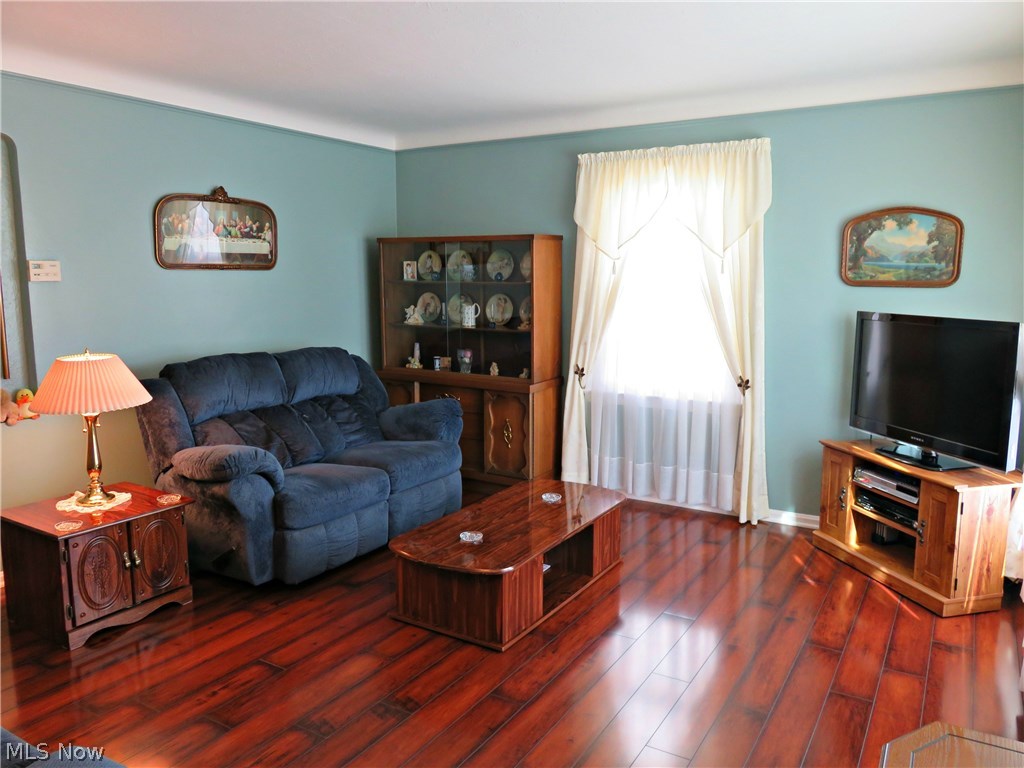 Memphis Villas 02 - Residential