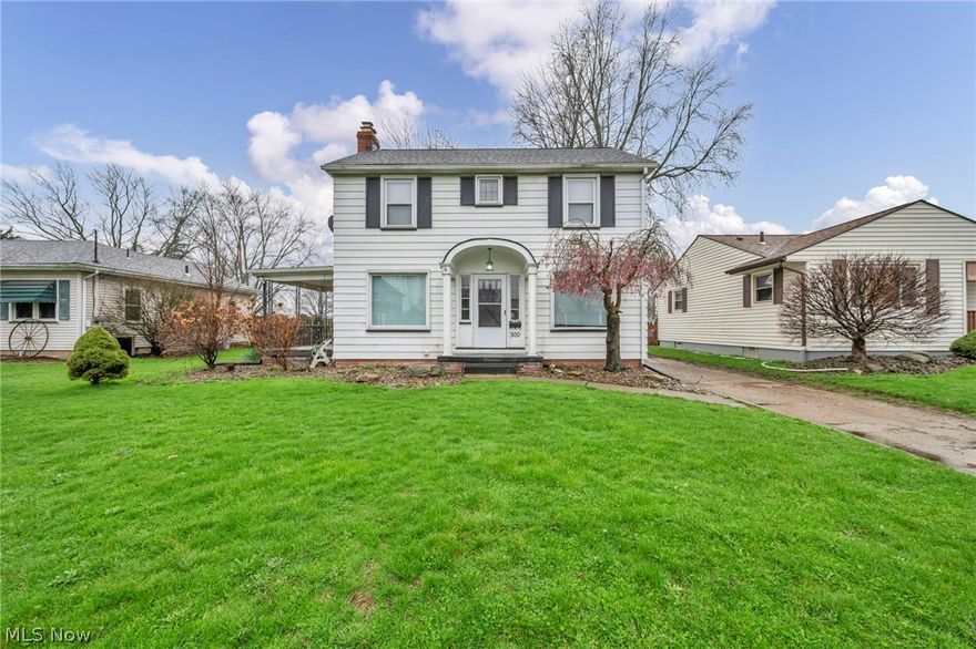 Welcome to 300 Russell Ave in Niles! This classic 3-bedroom, 1 full bath home offers timeless character, functional living space, new upgrades and plenty of opportunity to make it your own. 

Inside, you’ll find a spacious layout featuring a cozy living room with a functional fireplace, beautiful hardwood floors throughout, comfortable dining and living areas, and a full basement that adds extra flexibility for storage or hobbies. Outside, enjoy a fenced-in yard, enclosed porch space, and a detached 1-car garage. 

Whether you’re looking for your first home, a place to add your personal touch, or an investment opportunity, this home has solid potential in a convenient Niles location.