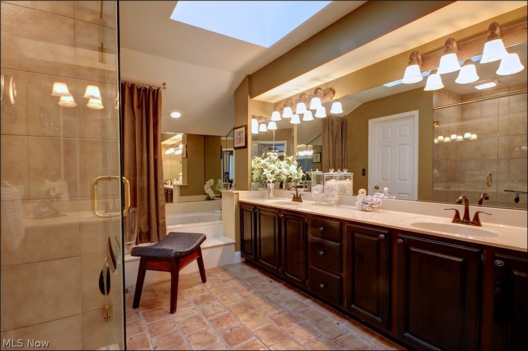 Commodore Island - Residential