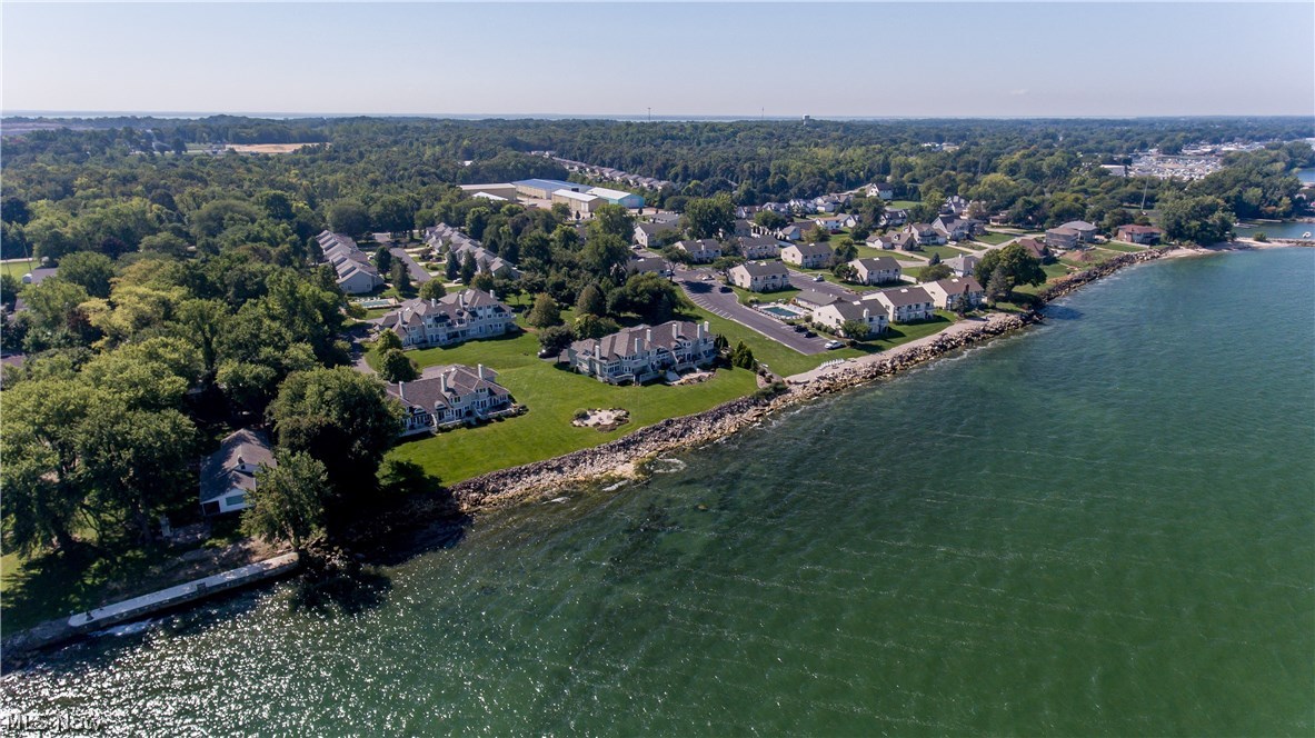 Commodore Island - Residential