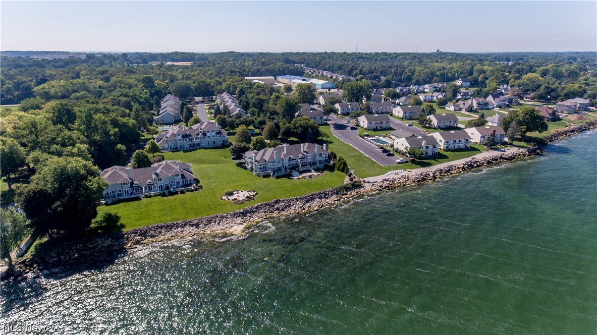 Commodore Island - Residential