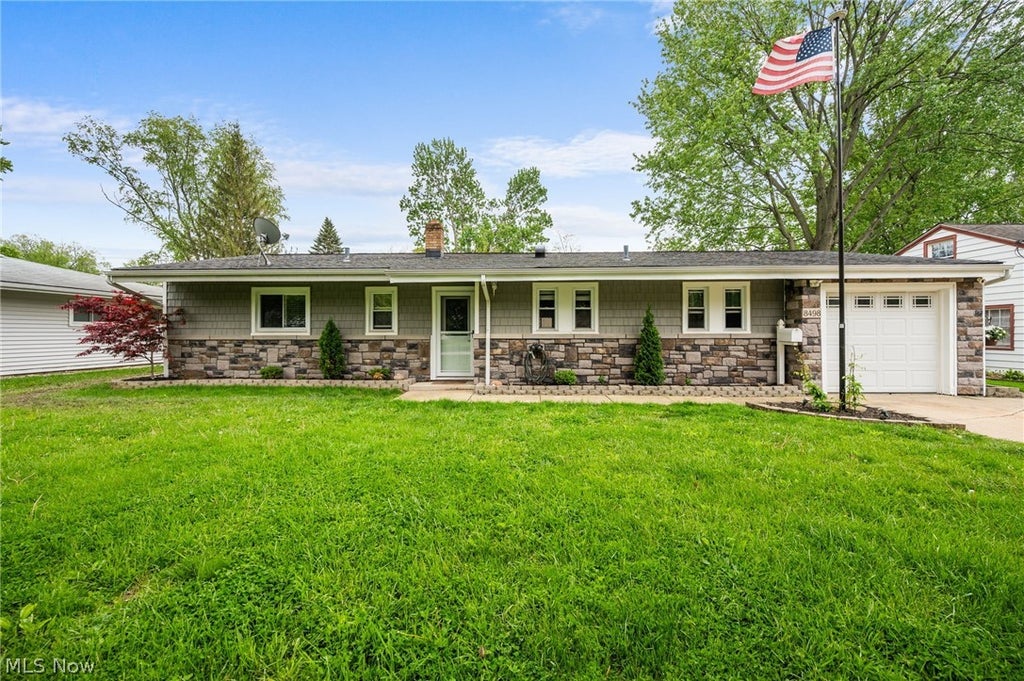 Photo of 8498 Hallnorth Drive, Mentor, OH 44060 (MLS # 5212508)