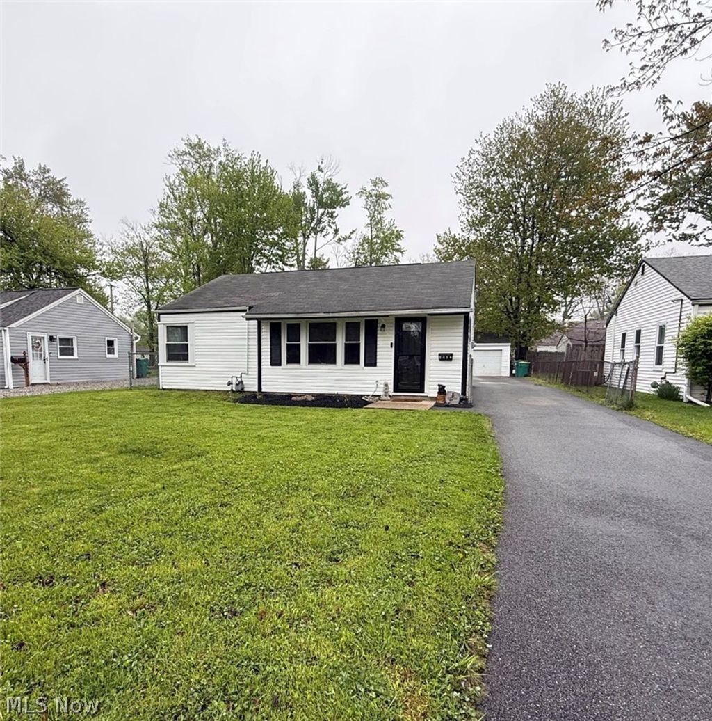 Photo of 4887 Marigold Road, Mentor, OH 44060 (MLS # 5204423)