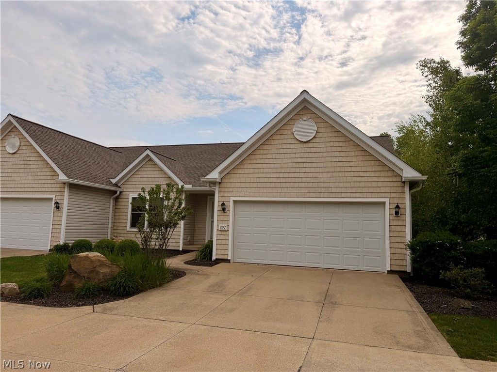 Photo of 897 Stonewater Drive, Kent, OH 44240 (MLS # 5212175)
