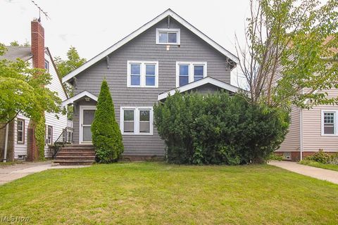 Homes For Sale - 967 Pembrook Road<br/> Cleveland Heights, OH 44121