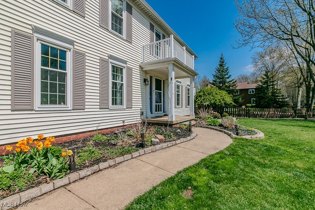 9283 Cherrystone Drive, Mentor, Ohio image 3
