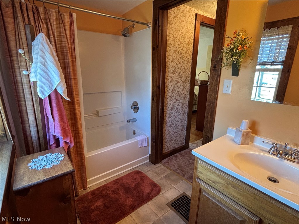 Vienna Heights - Residential