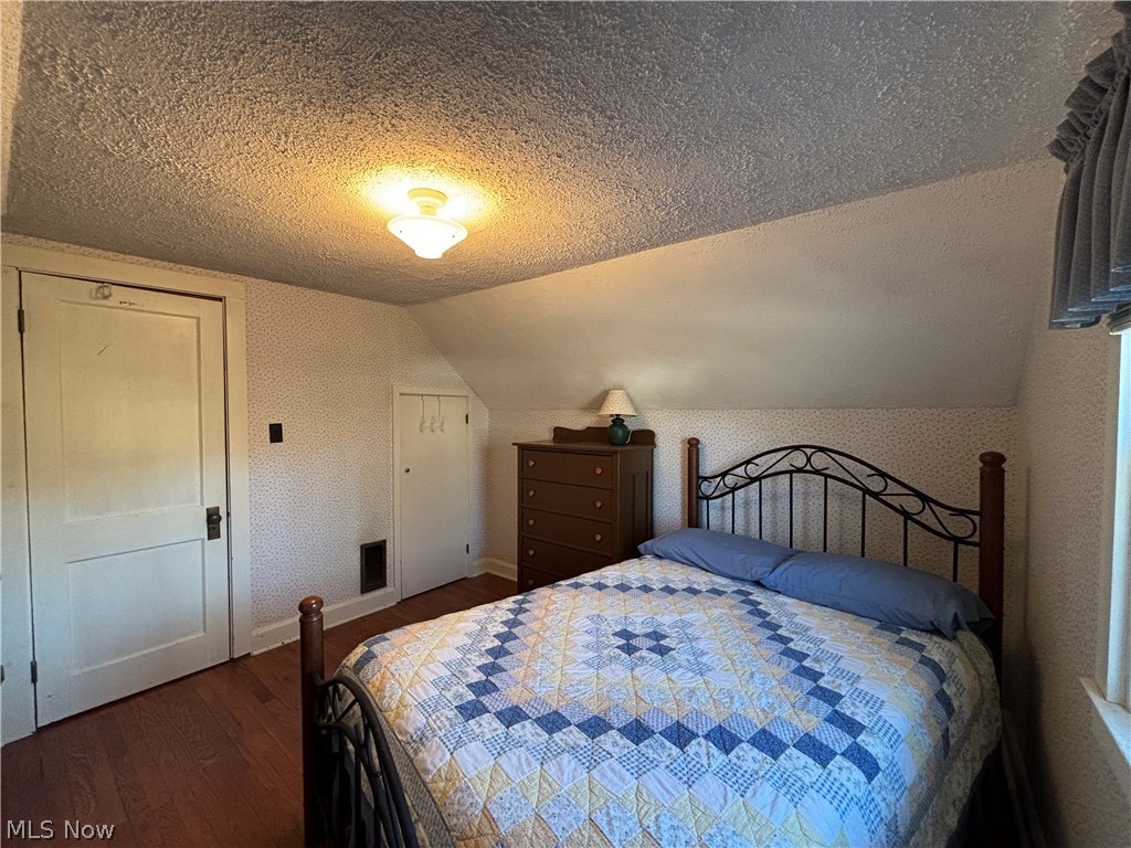 Vienna Heights - Residential