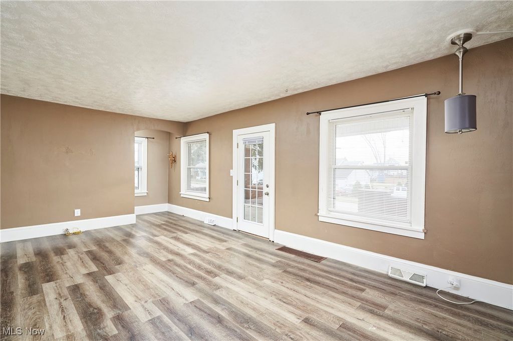 Photo of 329 Belle Avenue SW, Hartville, OH 44632 (MLS # 5177536)