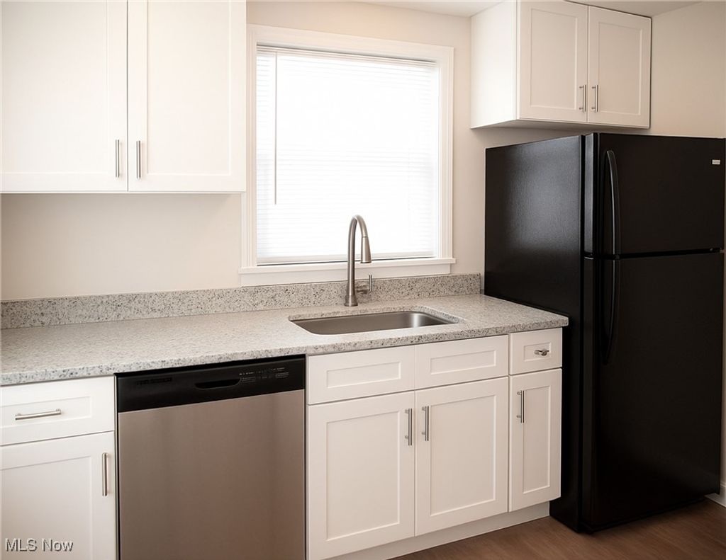 Photo of 2346 W Oberlin Avenue, Lorain, OH 44052 (MLS # 5184531)