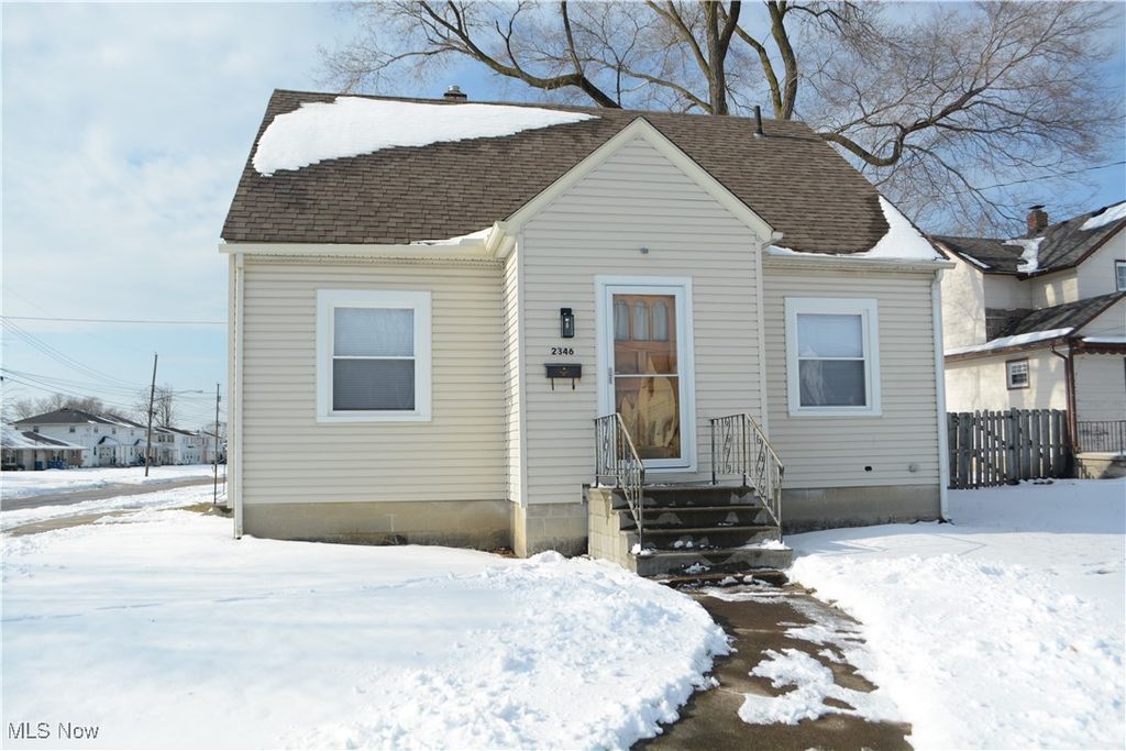 Photo of 2346 W Oberlin Avenue, Lorain, OH 44052 (MLS # 5184531)