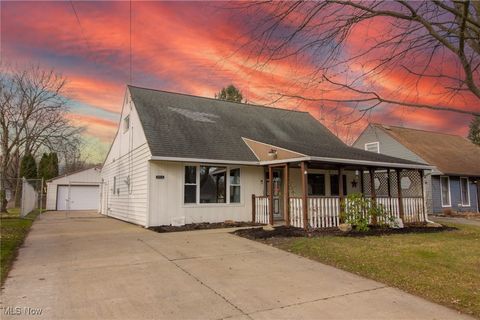 Homes For Sale - 262 Idlewood Road<br/> Austintown, OH 44515