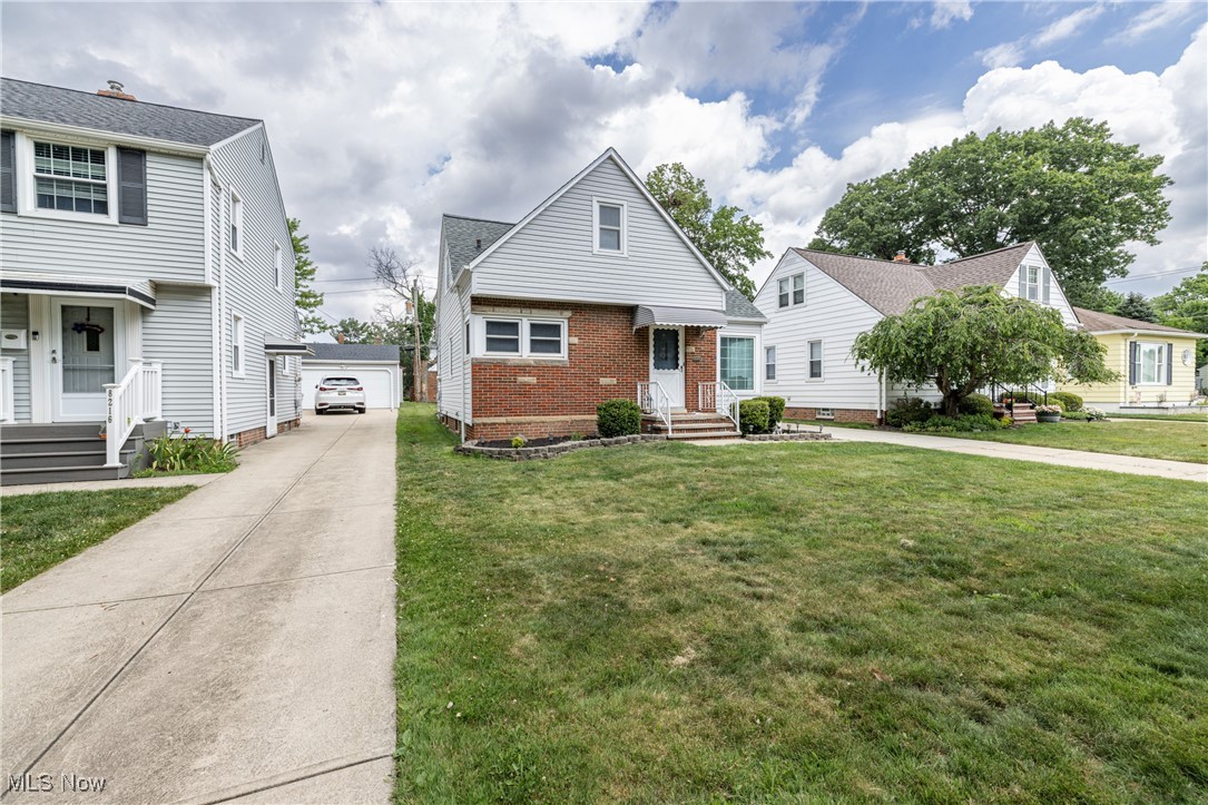 8212 Parmenter Drive