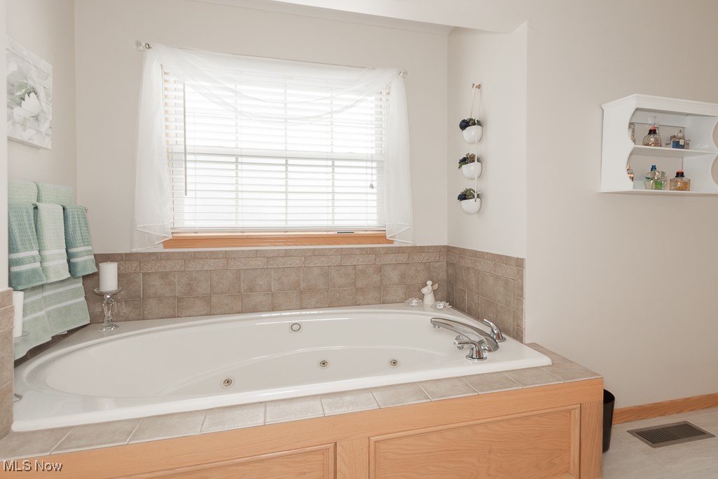 9988 Concord Point Court, Mentor, Ohio image 35