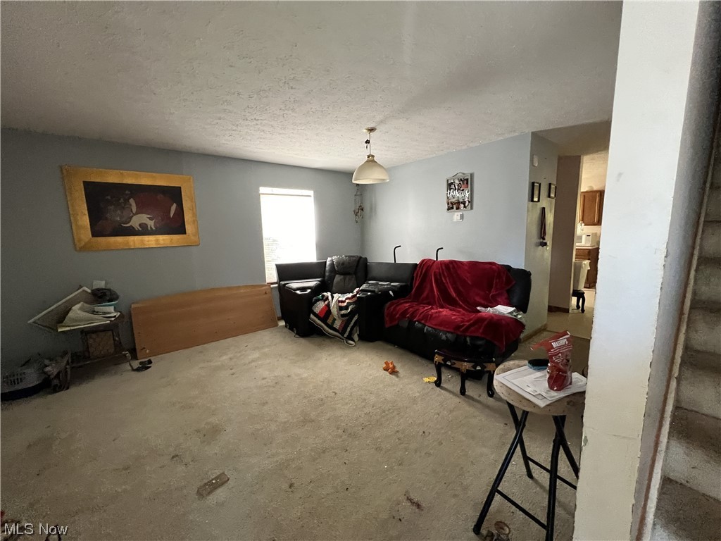 Jj Elwells Woodland Hills All - Residential