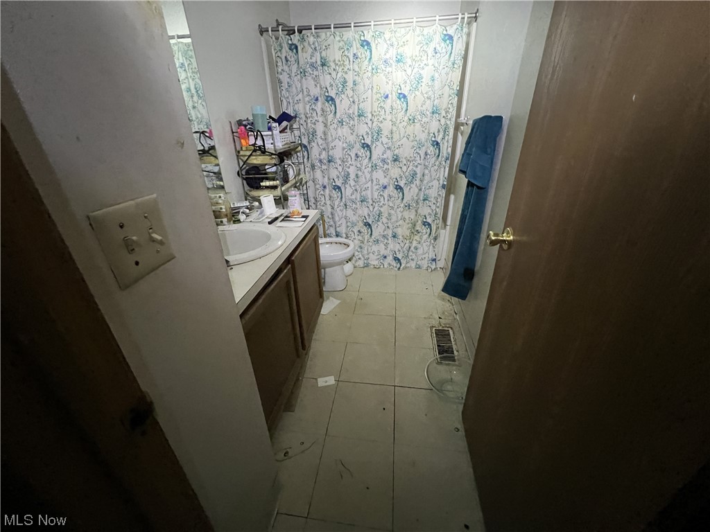 Jj Elwells Woodland Hills All - Residential