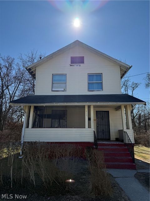 Photo of 417 Kenmore Avenue, Youngstown, OH 44511 (MLS # 5190218)
