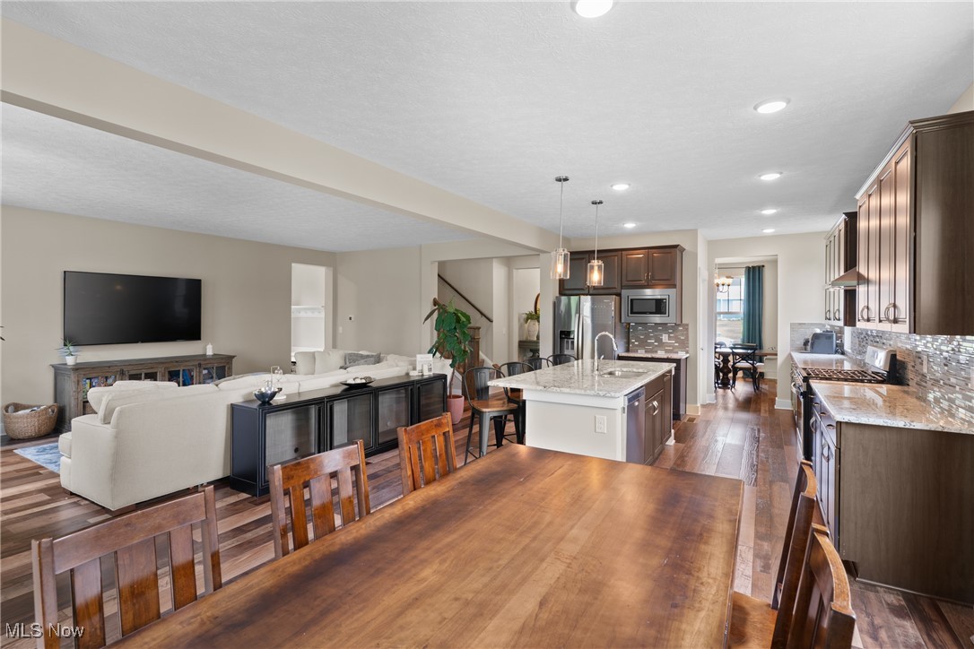 Mar-Well Estates - Residential