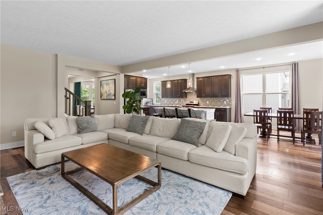 Mar-Well Estates - Residential