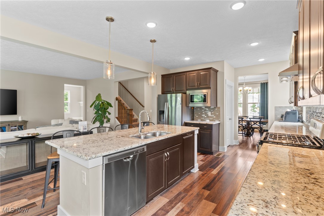 Mar-Well Estates - Residential