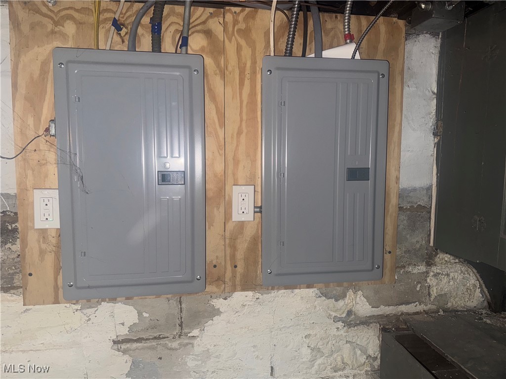 Cleveland, Ohio 44120, United States, 4 Bedrooms Bedrooms, ,4 BathroomsBathrooms,Residential,Pending,14767