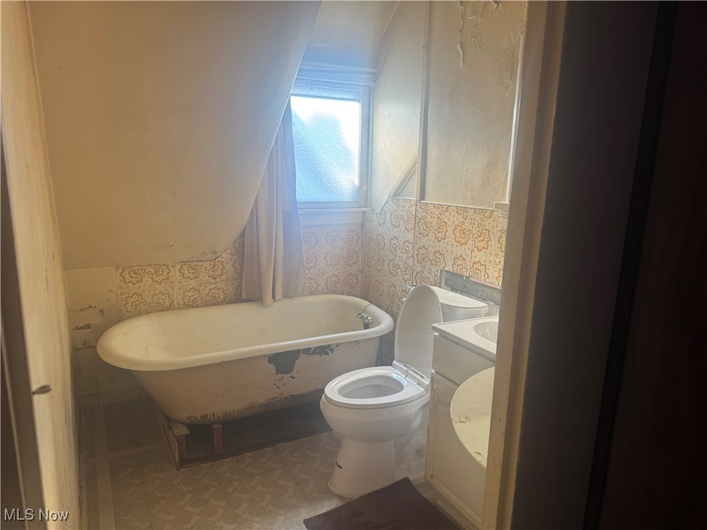 Cleveland, Ohio 44120, United States, 4 Bedrooms Bedrooms, ,4 BathroomsBathrooms,Residential,Pending,14767